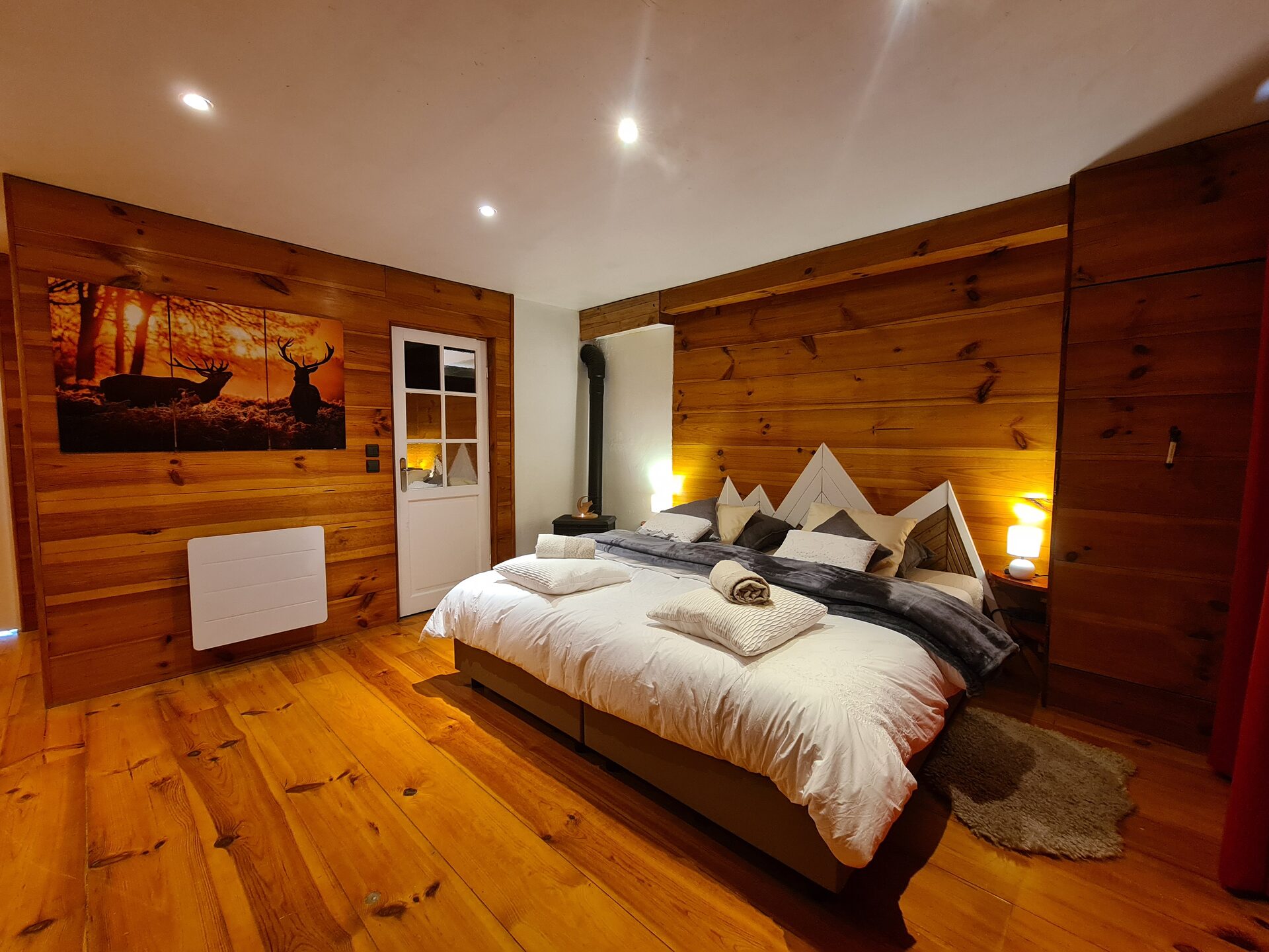 Chambre avec lit